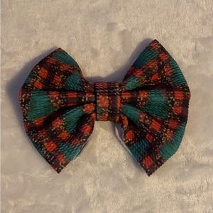 Clip on bow